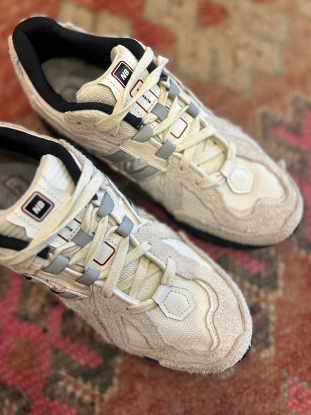 New Balance 1906 Runners - Size Euro 40.5