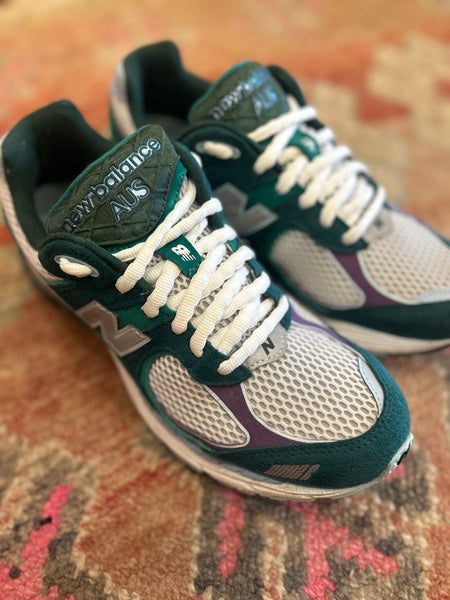 New Balance Green 2002 R - Size 40.5