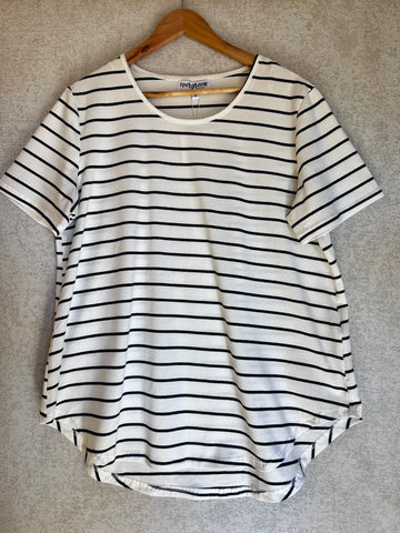 Evergreen T-shirt - Size 10 new