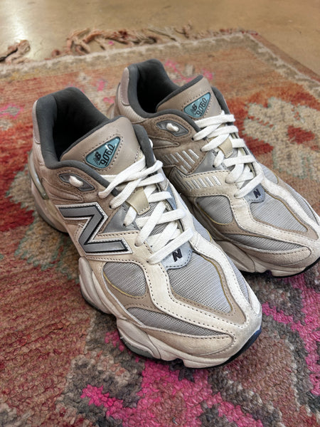 New Balance 9060 - Size 40 1/2