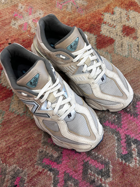 New Balance 9060 - Size 40 1/2