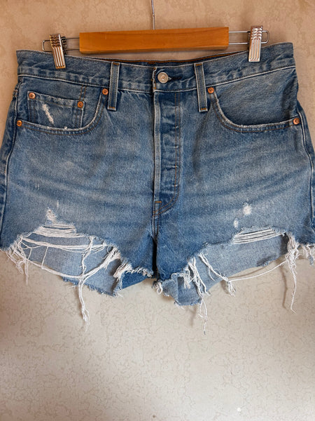 Levis Denim Shorts - Size 31