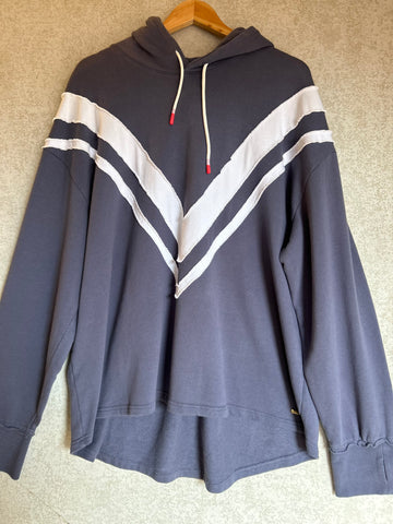 Est 1971 Jumper - Size 4 x XL