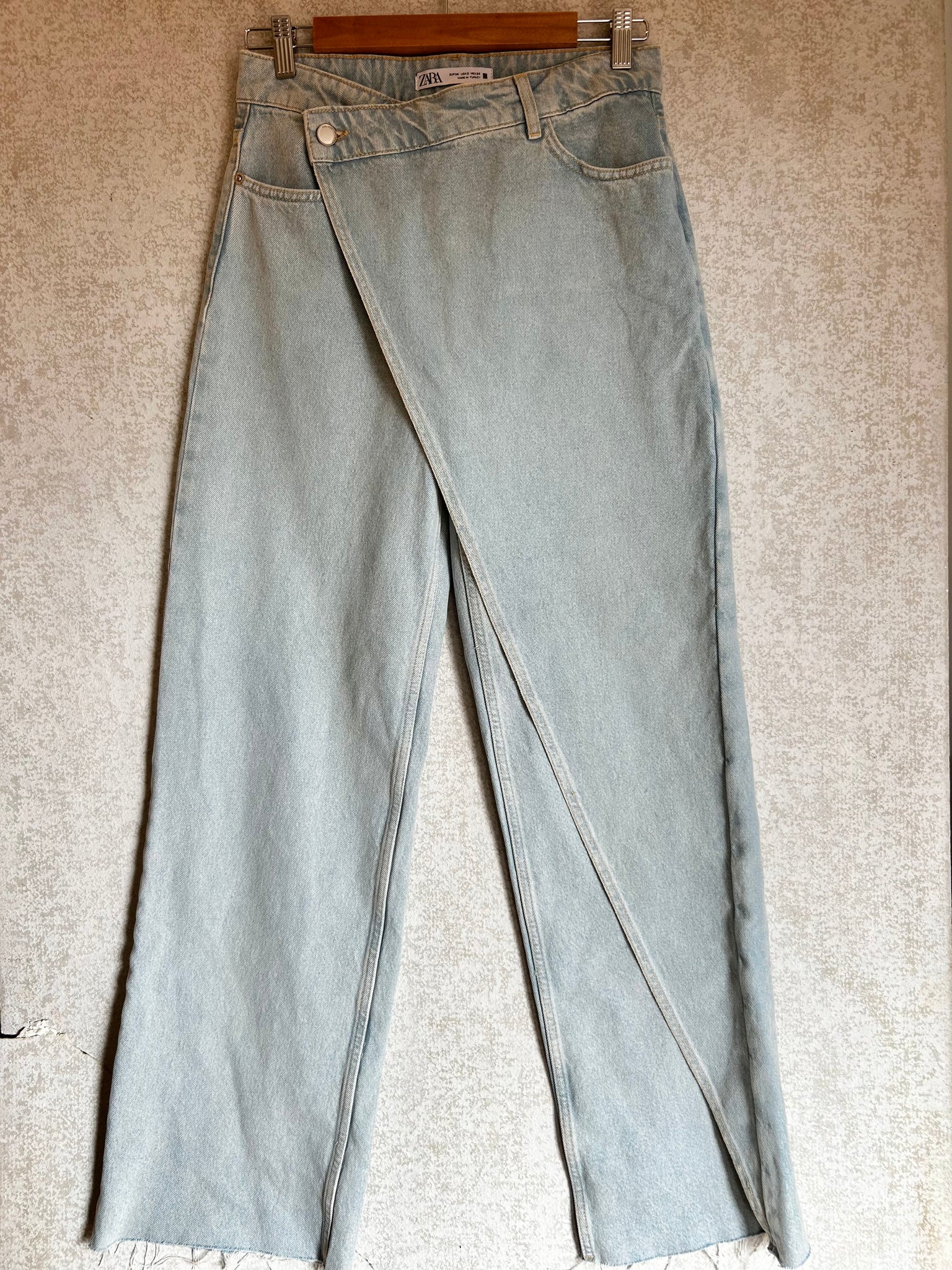 Zara Jeans - Size Euro 34