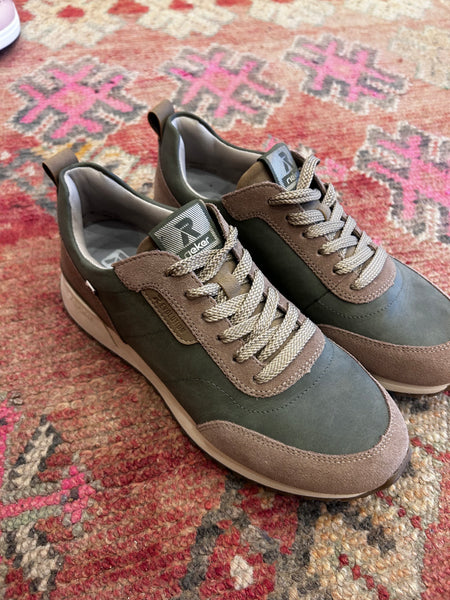 Evolution Runners - Size 39