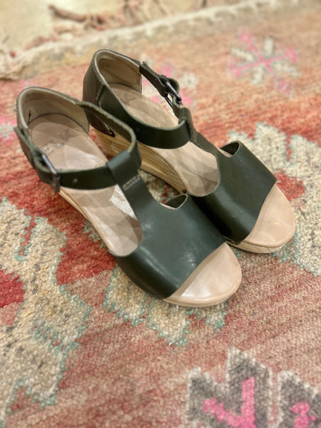 Elk Leather Sandal - size 40