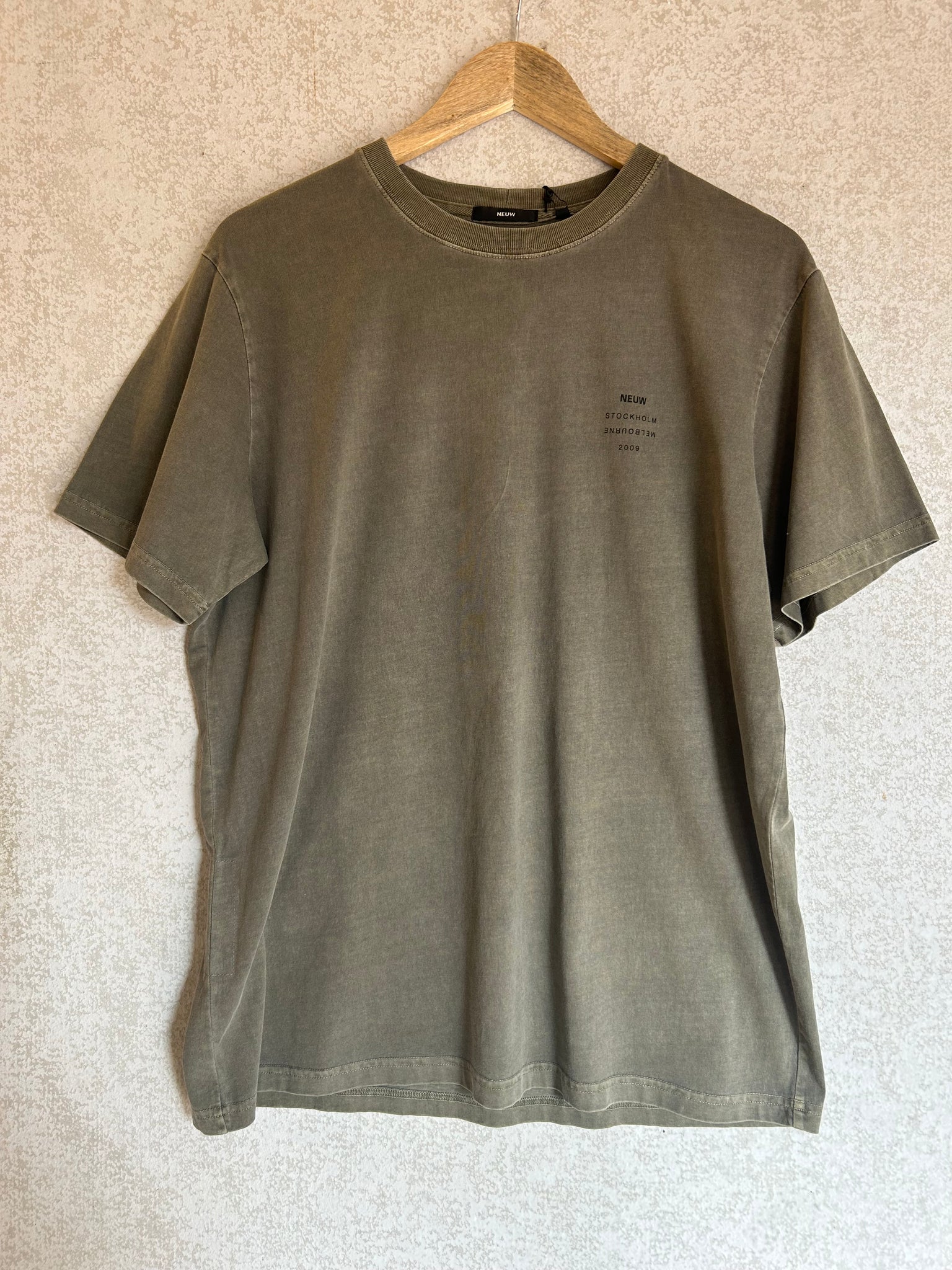 Neuw Organic Cotton T-Shirt - Size M