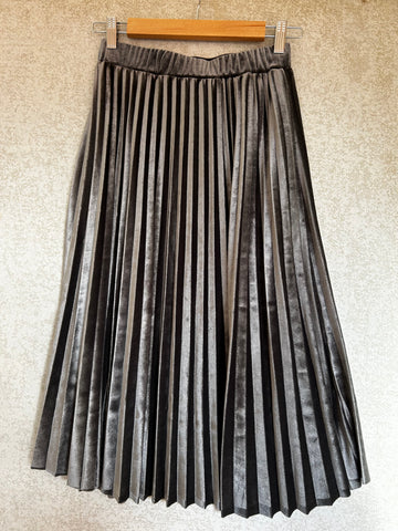 Little lies Pleated Skirt - Size M
