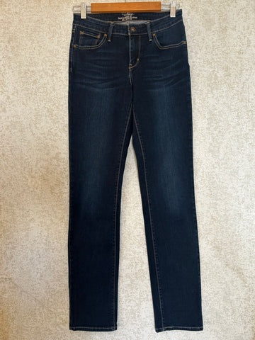 Levis Slim Leg Jeans - Size 28