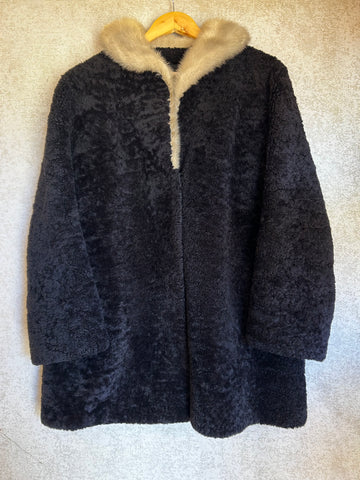 Vintage Sheepskin Coat - Size M/L