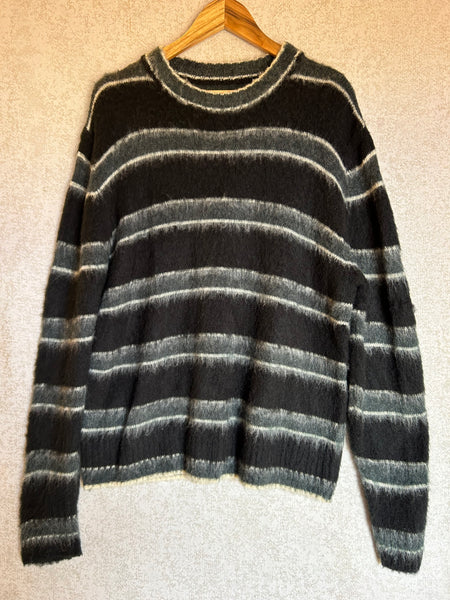 Neuw Sweater - Size M