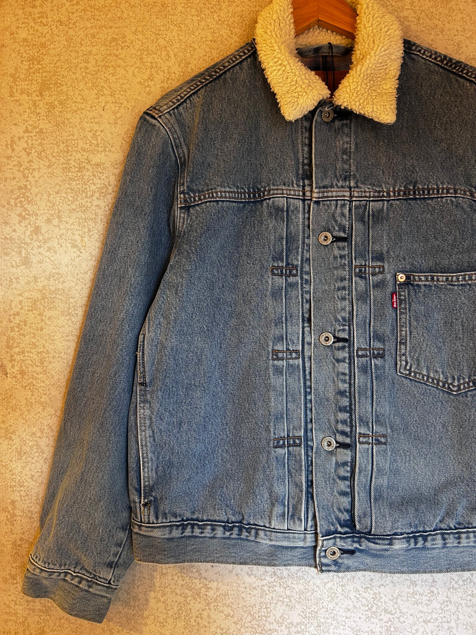 Levis Sherpa Jacket - Size S New
