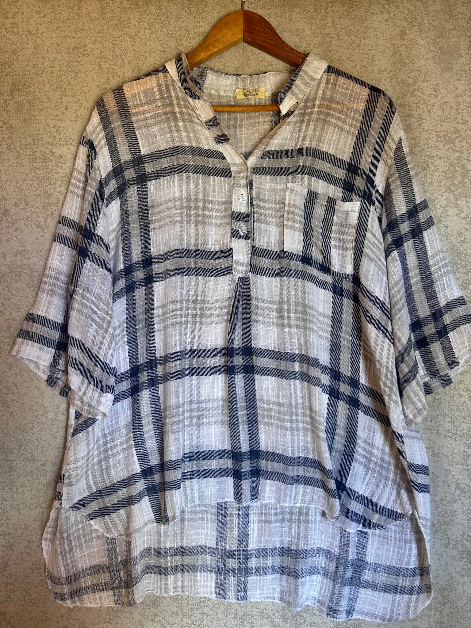 Italian Star Shirt - Size M