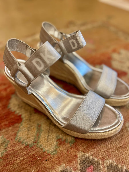 DKNY Wedge - Size 39